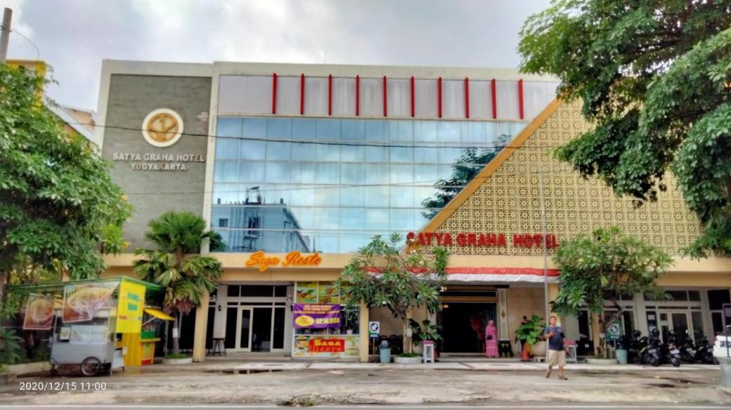 Hôtel Satya Graha à Yogyakarta Extérieur photo